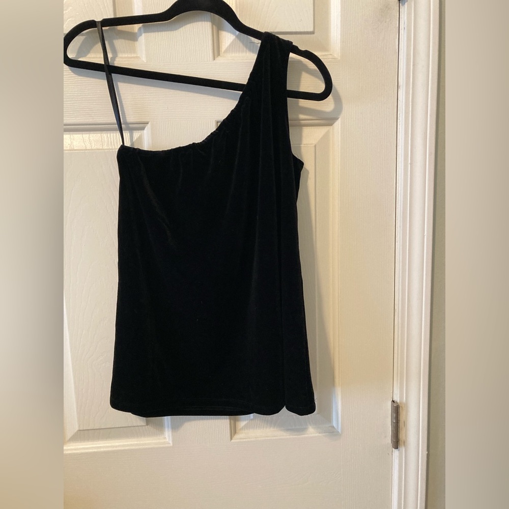 One shoulder black velvet top